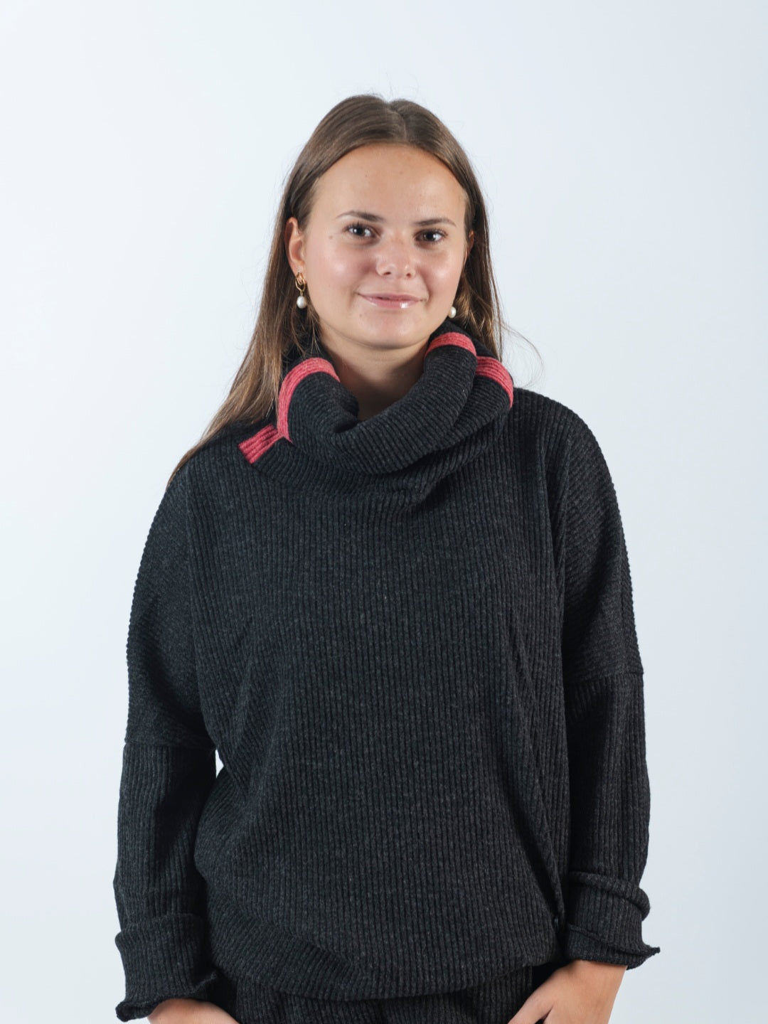 High-neck Pullover A