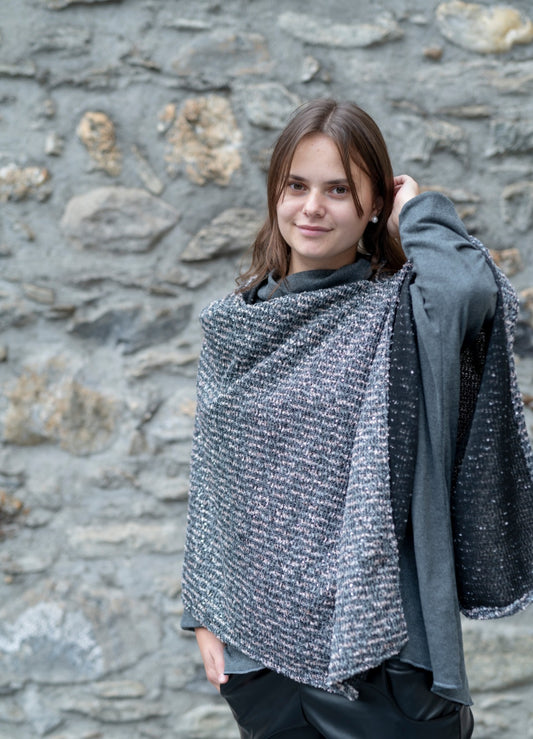 Poncho Grey/Rose